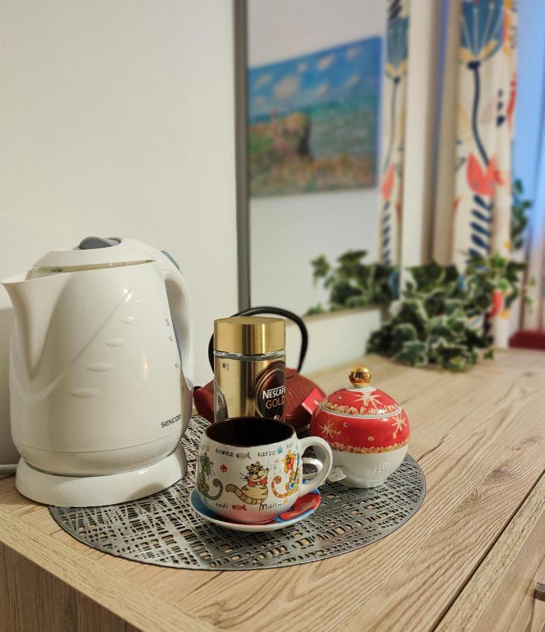Your Room, Your Apartment, Your Shared Pool 马萨佛恩 外观 照片